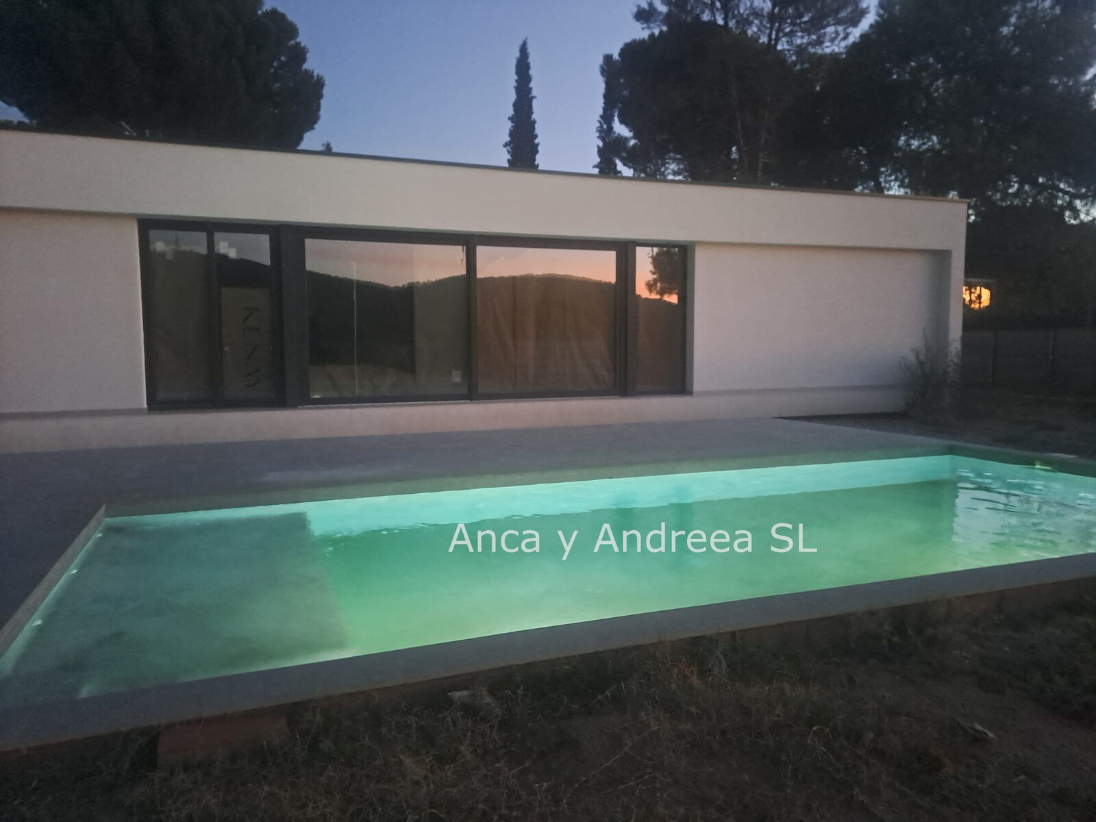 Vivienda unifamiliar con acabados completos realizado por Anca y Andreea SL