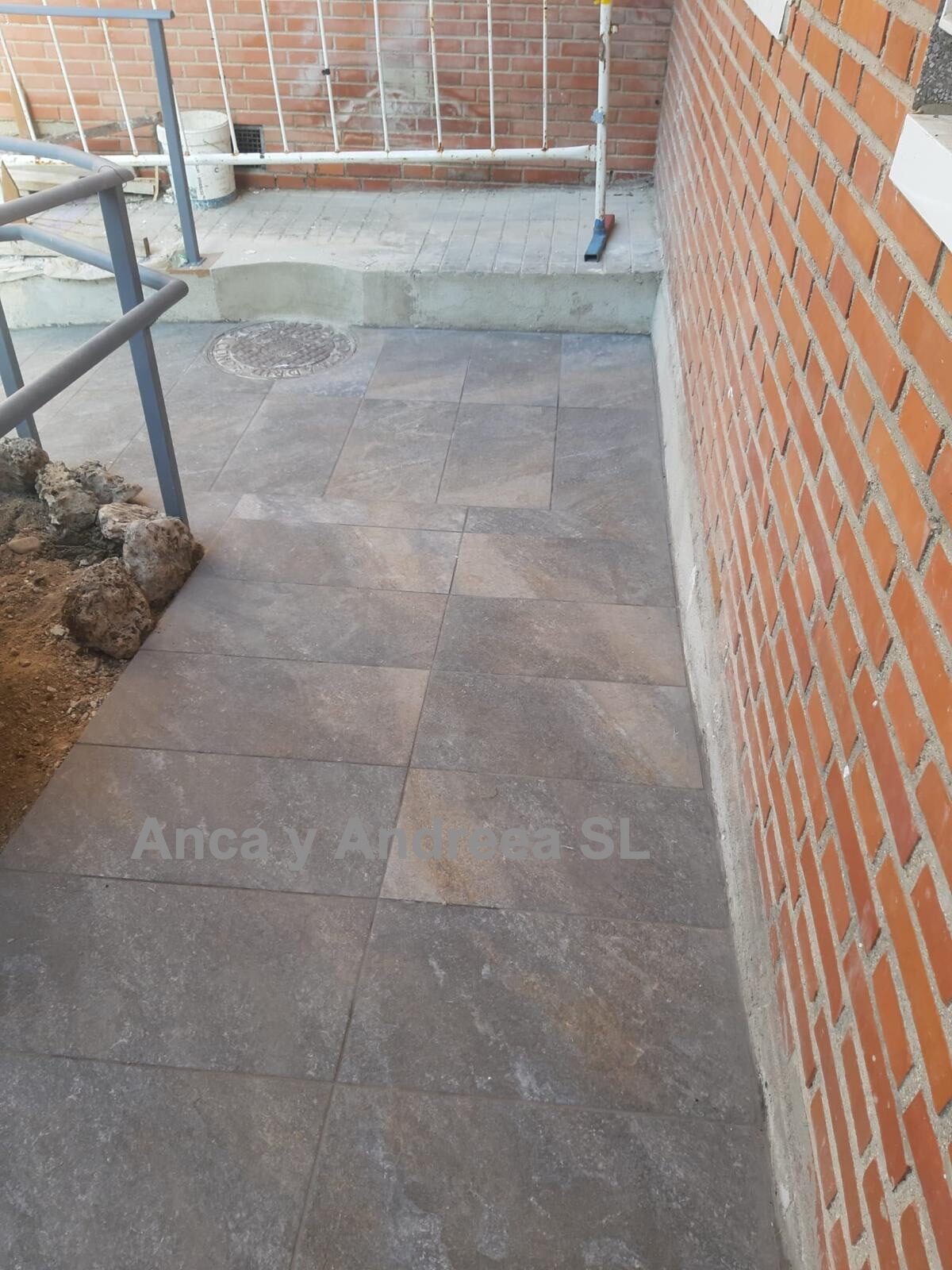 Construcción de rampa accesible en portal, imagen destacada 3